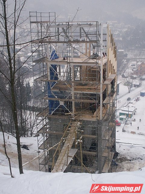 025 Wieża sędziowska w budowie